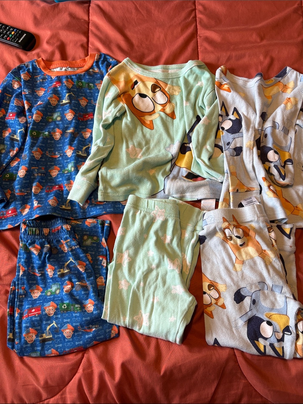 Bundle pijamas size 4T
